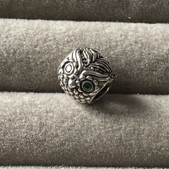 Pandora Silver Owl Charm with Green Eyes - Picture 3 of 7
